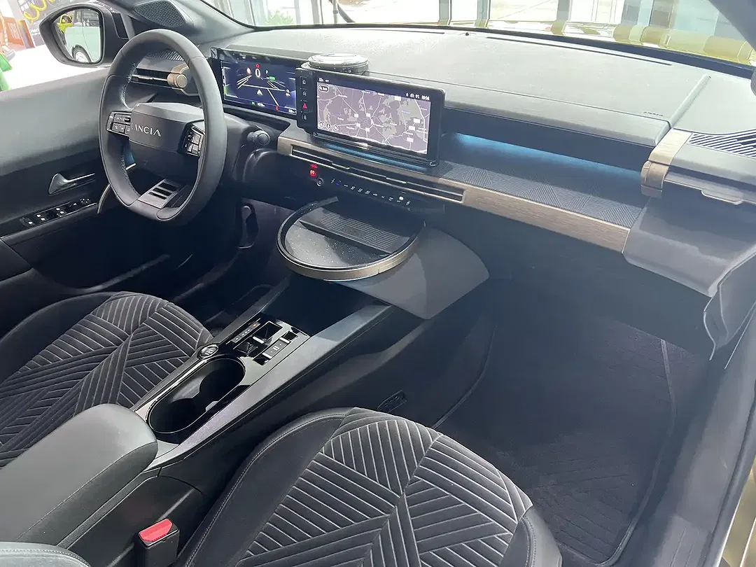 Lancia Ypsilon LX - Thumbnail 11