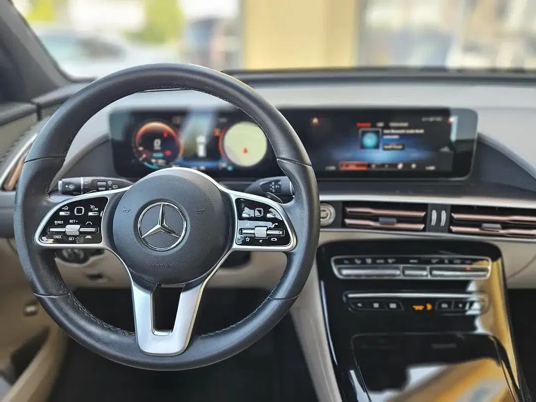 Mercedes-Benz EQC 400 4MATIC - Thumbnail 14