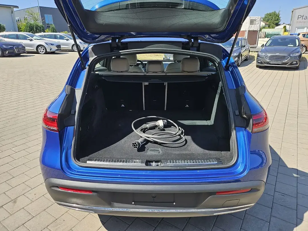 Mercedes-Benz EQC 400 4MATIC - Thumbnail 26