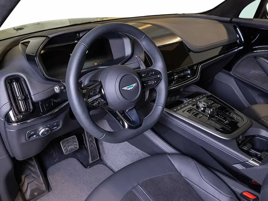 Aston Martin DBX 707 - Thumbnail 3