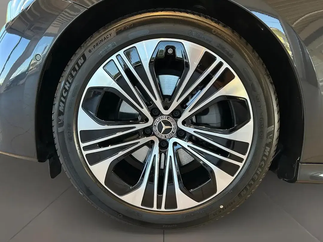 Mercedes-Benz E 220 MBUX Avantgarde - Thumbnail 11