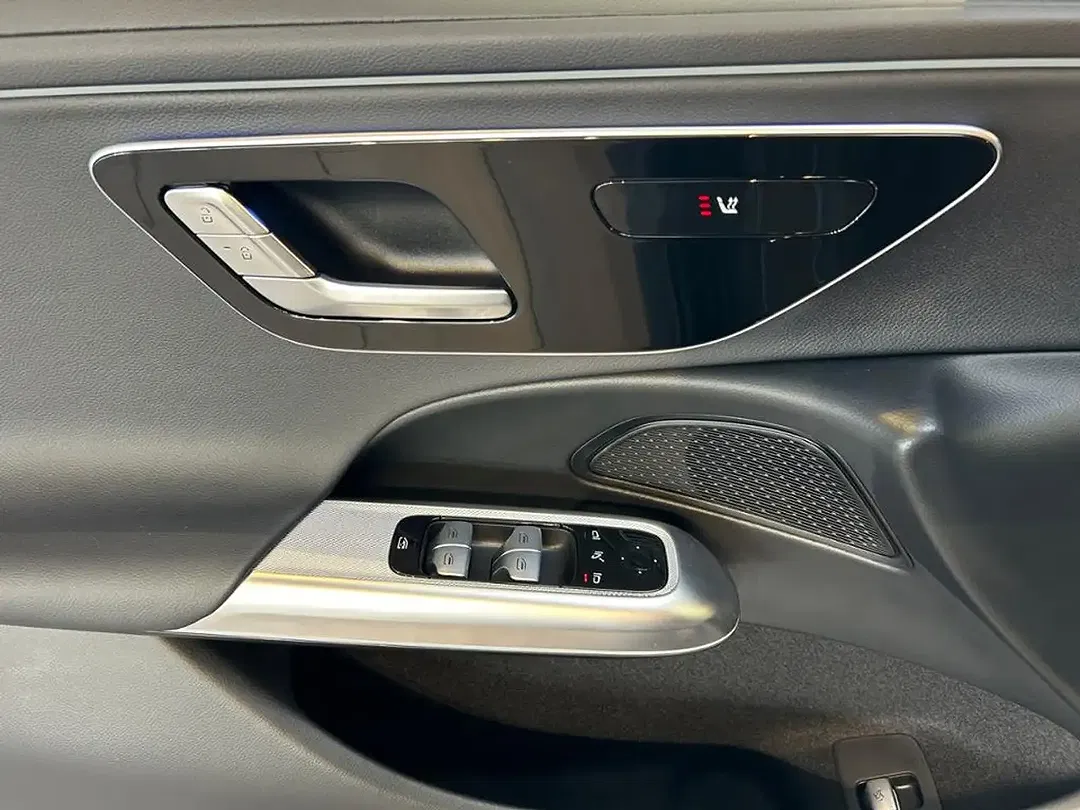 Mercedes-Benz E 220 MBUX Avantgarde - Thumbnail 18