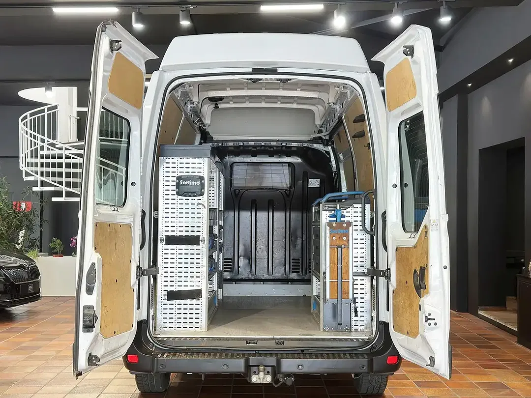 Renault Master 5t L2H3 - Thumbnail 9