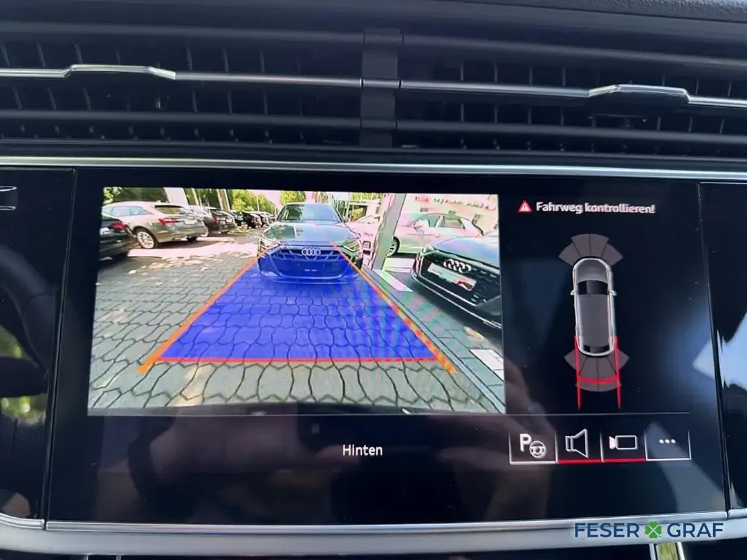 Audi Q8 quattro Matrix LED S line - Thumbnail 10
