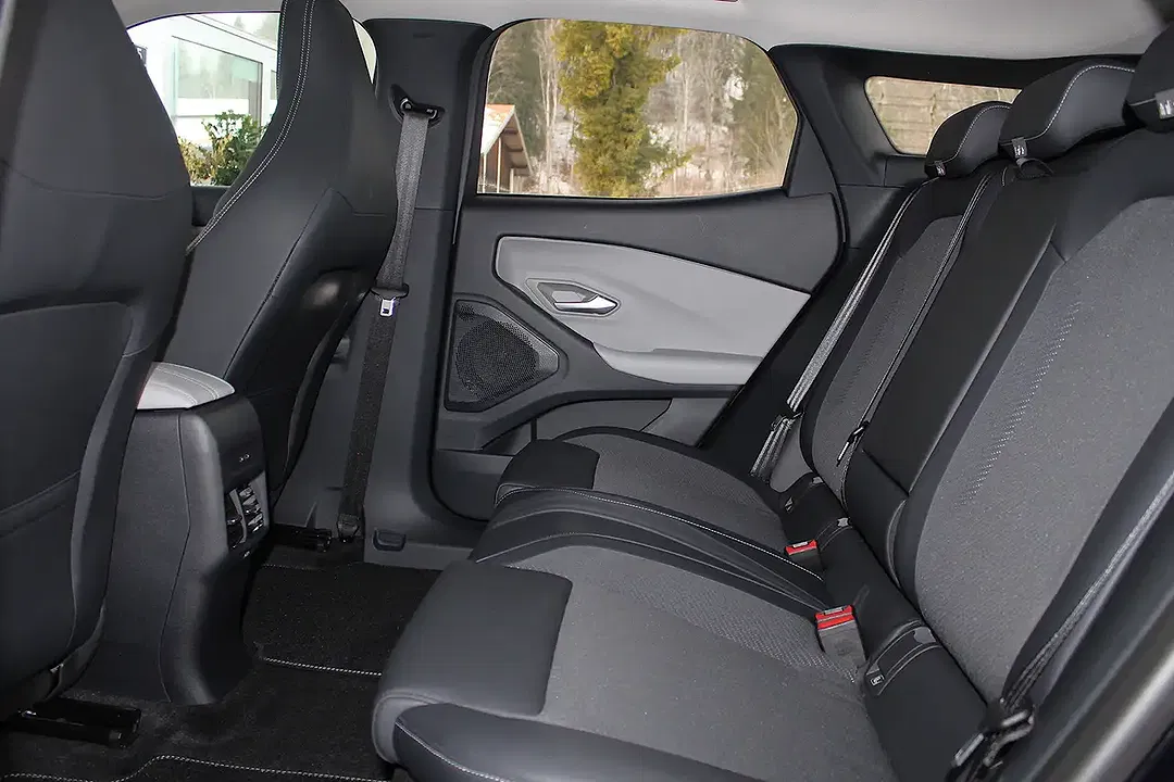 Ford Explorer 4x4 - Thumbnail 12