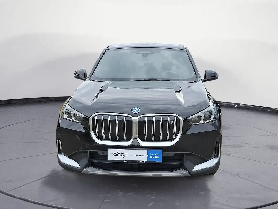 BMW iX1 xDrive - Thumbnail 8