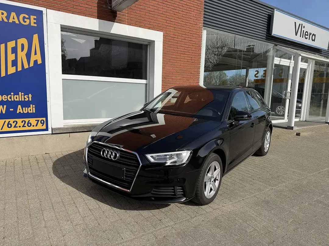 Audi A3 30 TFSI Sportback - foto 1