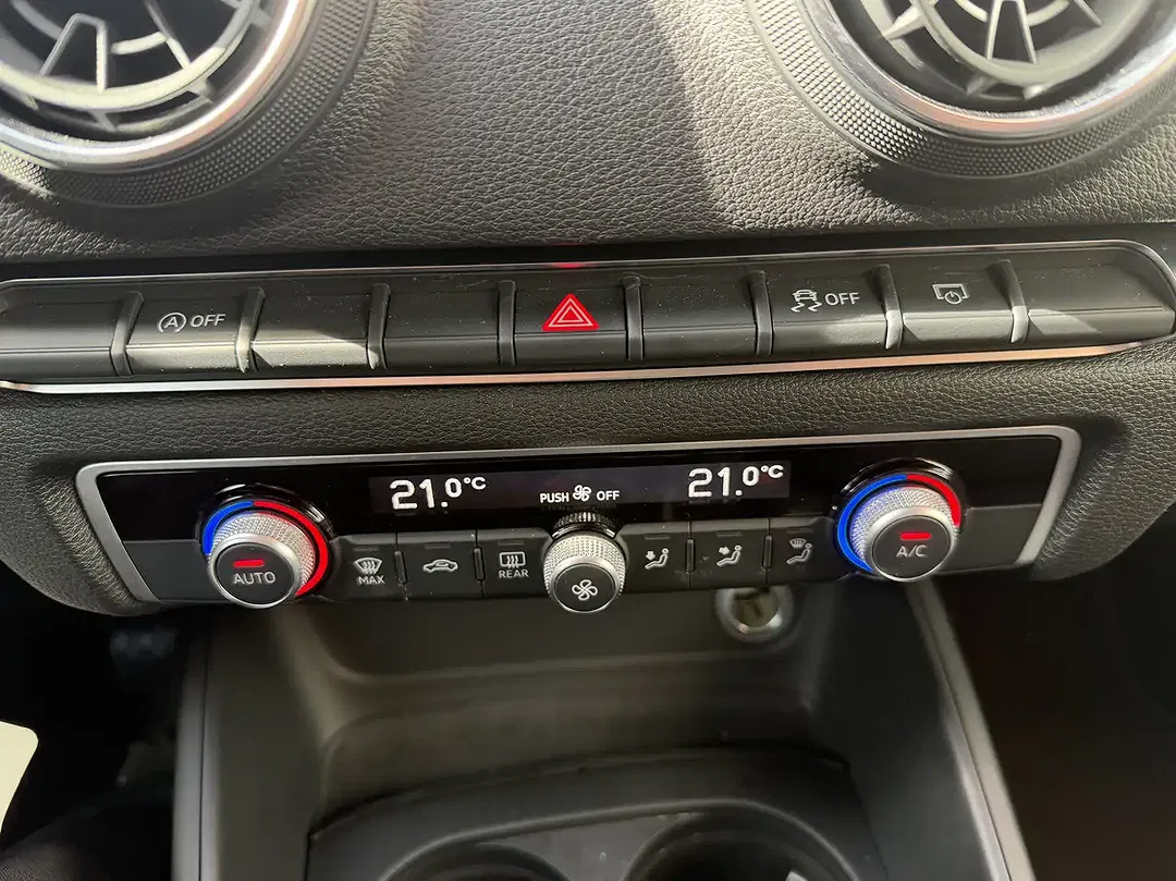 Audi A3 30 TFSI Sportback - Thumbnail 12