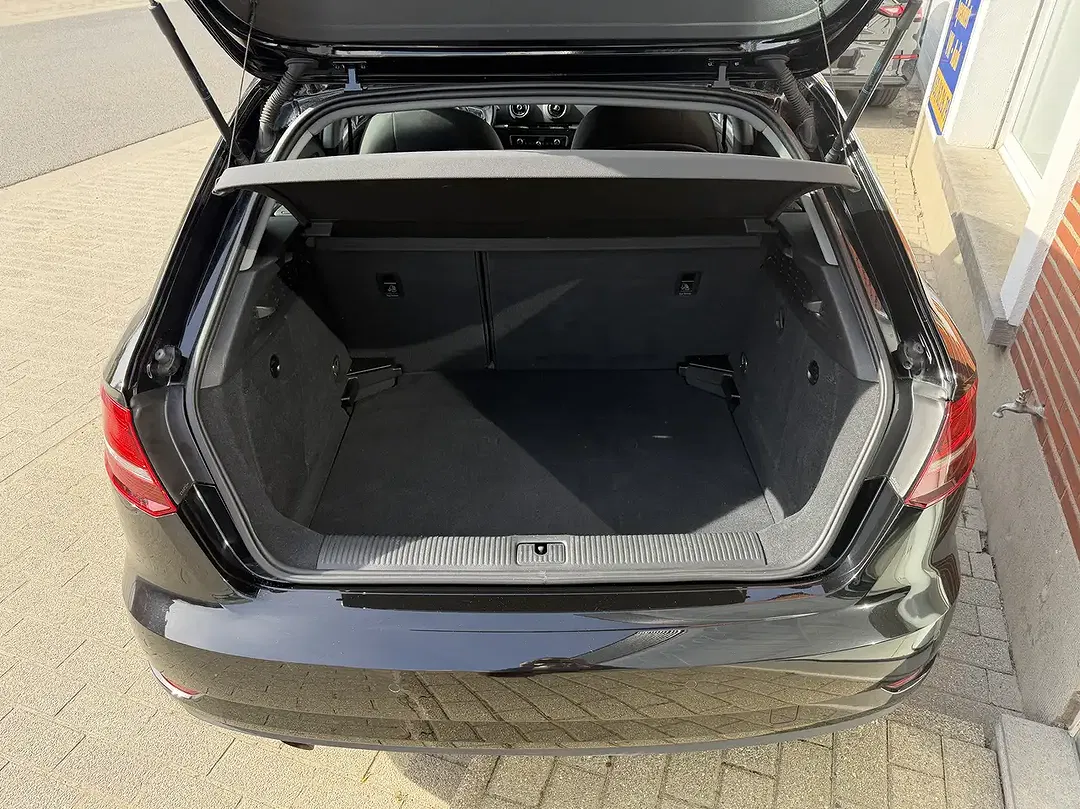 Audi A3 30 TFSI Sportback - Thumbnail 16