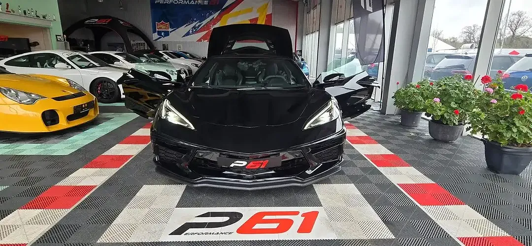 Corvette C8 - foto 1