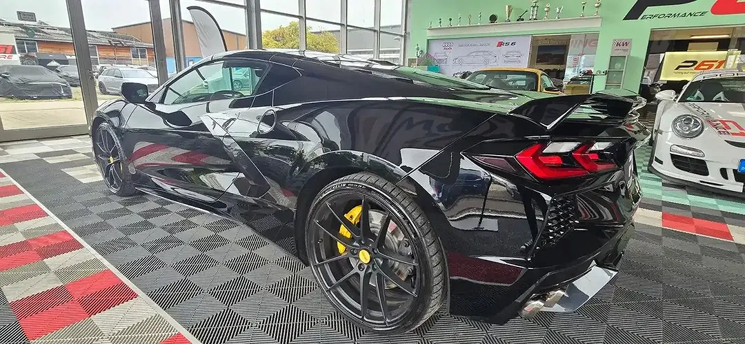 Corvette C8 - Thumbnail 10