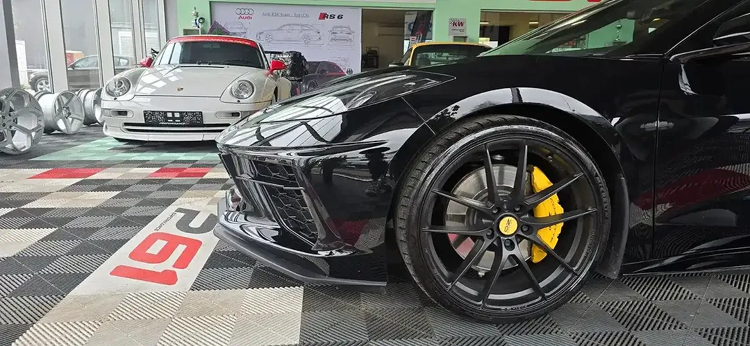 Corvette C8 - Thumbnail 6
