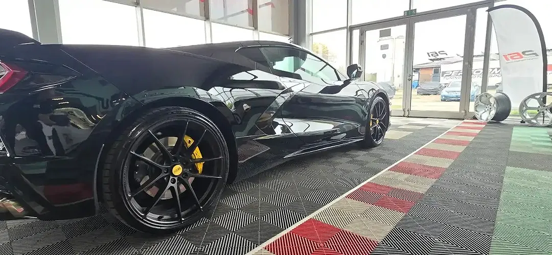 Corvette C8 - Thumbnail 8