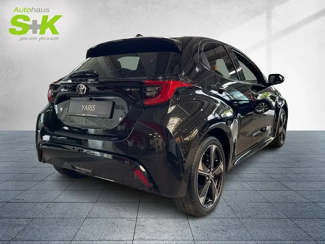Toyota Yaris VVT-iE Hybrid - Thumbnail 4