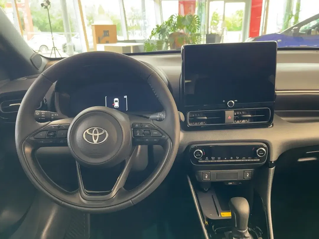 Toyota Yaris VVT-iE Hybrid - Thumbnail 8