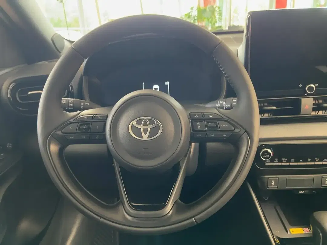 Toyota Yaris VVT-iE Hybrid - Thumbnail 9