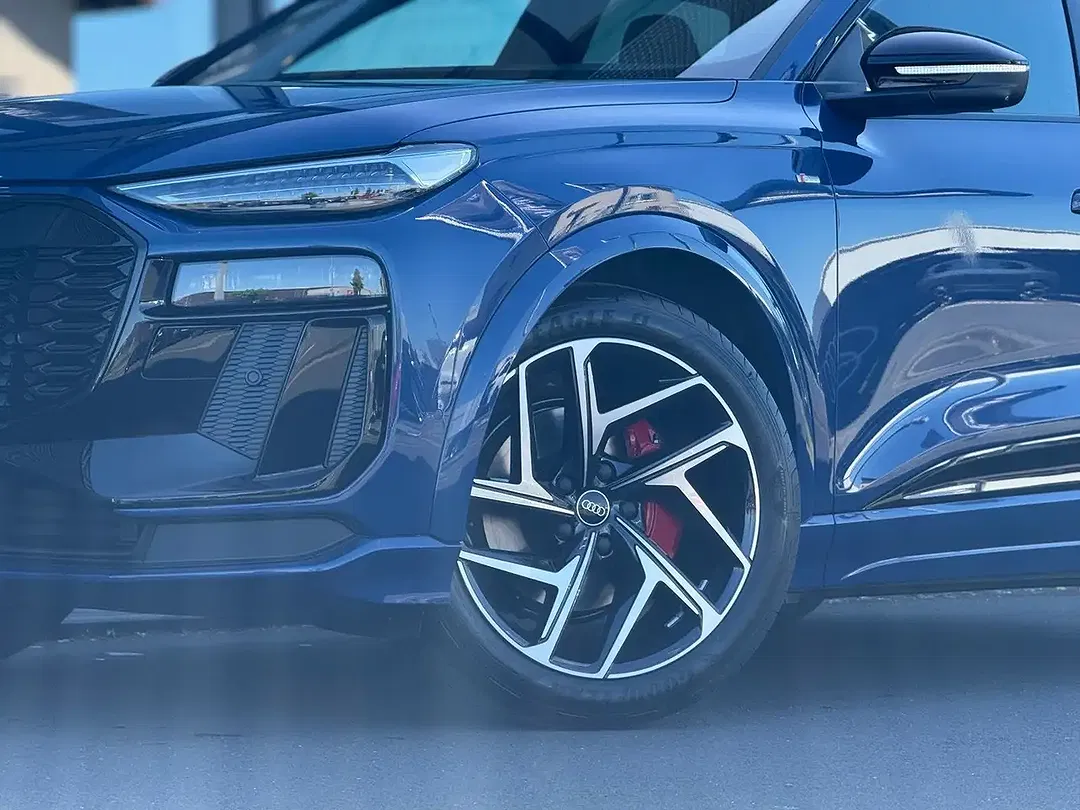 Audi Q6 e-tron performance S line - Thumbnail 6