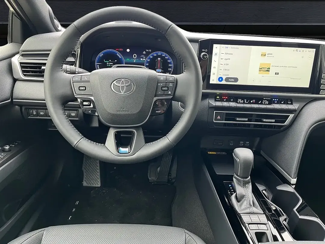 Toyota Camry Hybrid Executive - Thumbnail 20