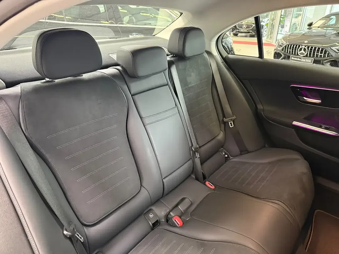 Mercedes-Benz C 200 AMG - foto 15
