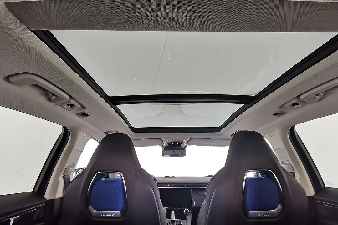 Lynk & Co 01 - foto 8