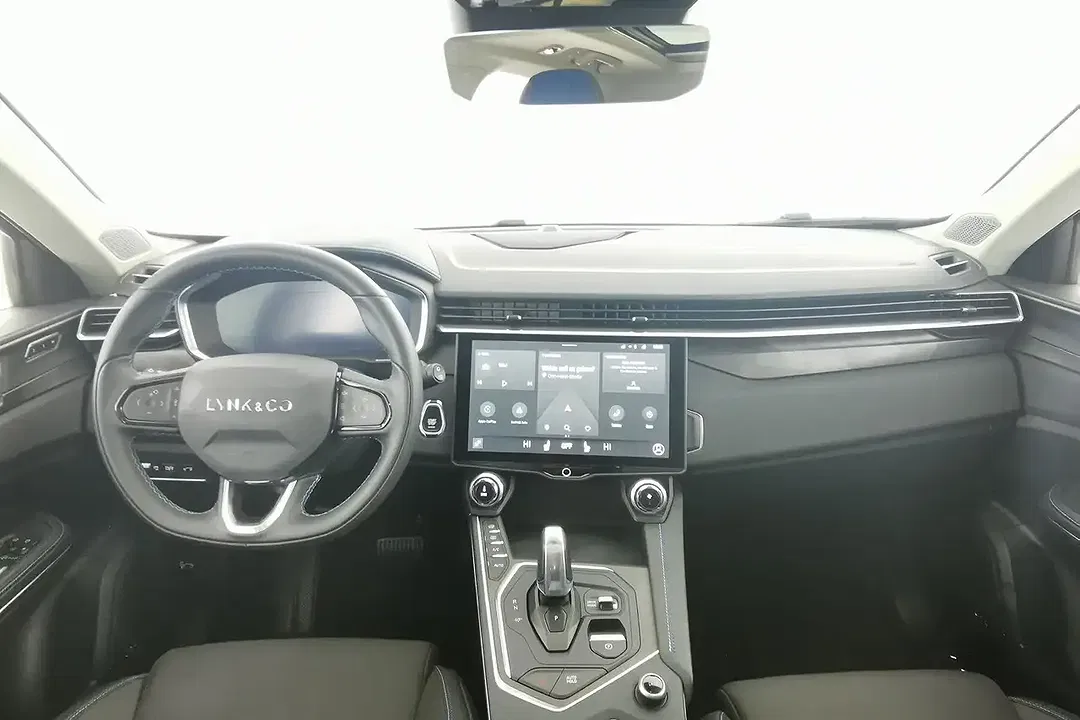 Lynk & Co 01 - Thumbnail 5