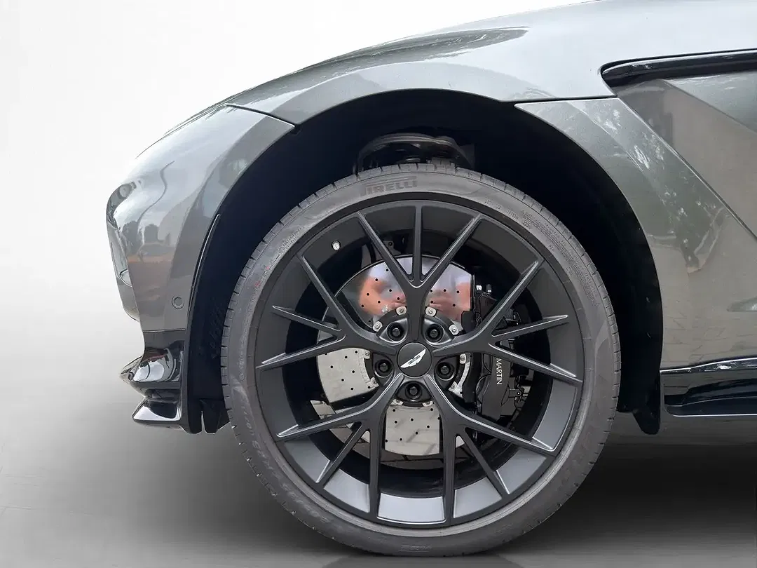 Aston Martin DBX 707 - Thumbnail 10