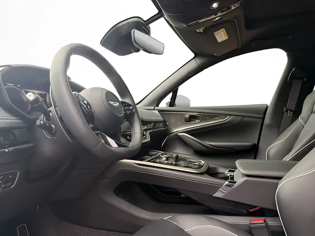 Aston Martin DBX 707 - Thumbnail 11