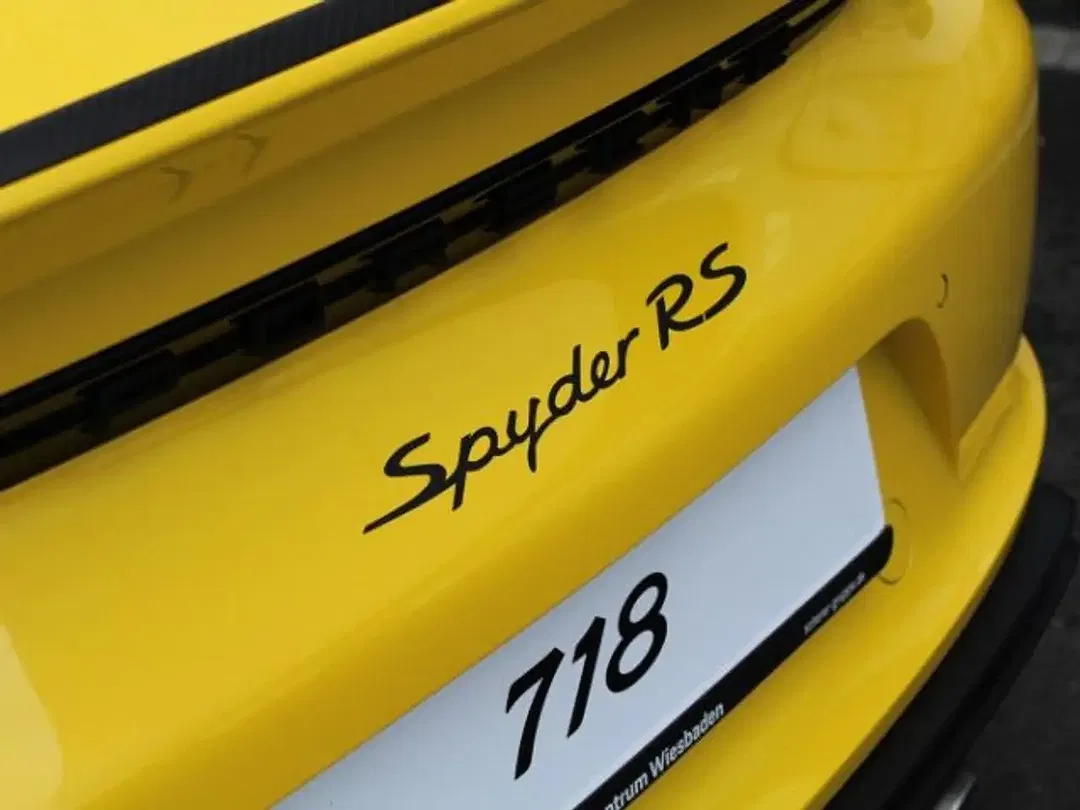 Porsche 718 Spyder RS - Thumbnail 13