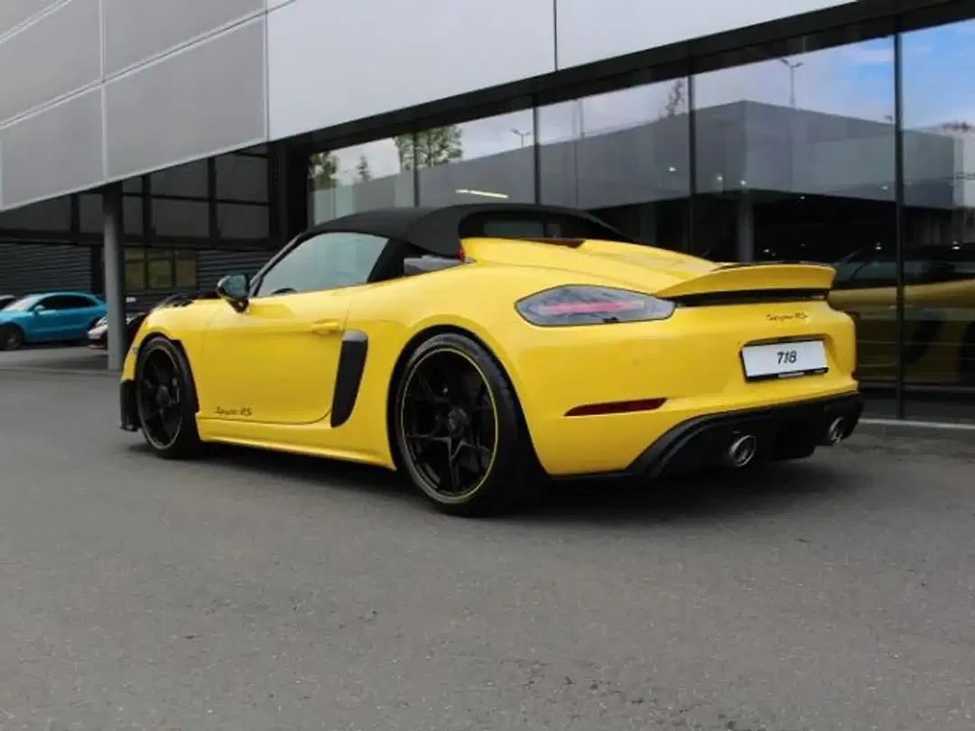 Porsche 718 Spyder RS - Thumbnail 3