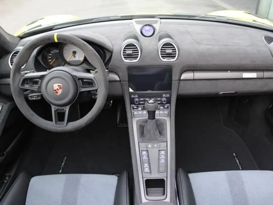 Porsche 718 Spyder RS - Thumbnail 4
