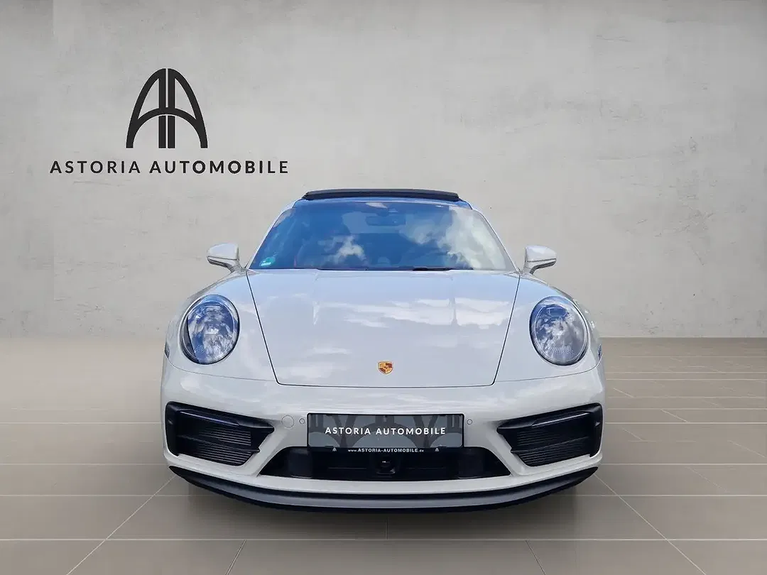 Porsche 911 Carrera GTS - foto 2