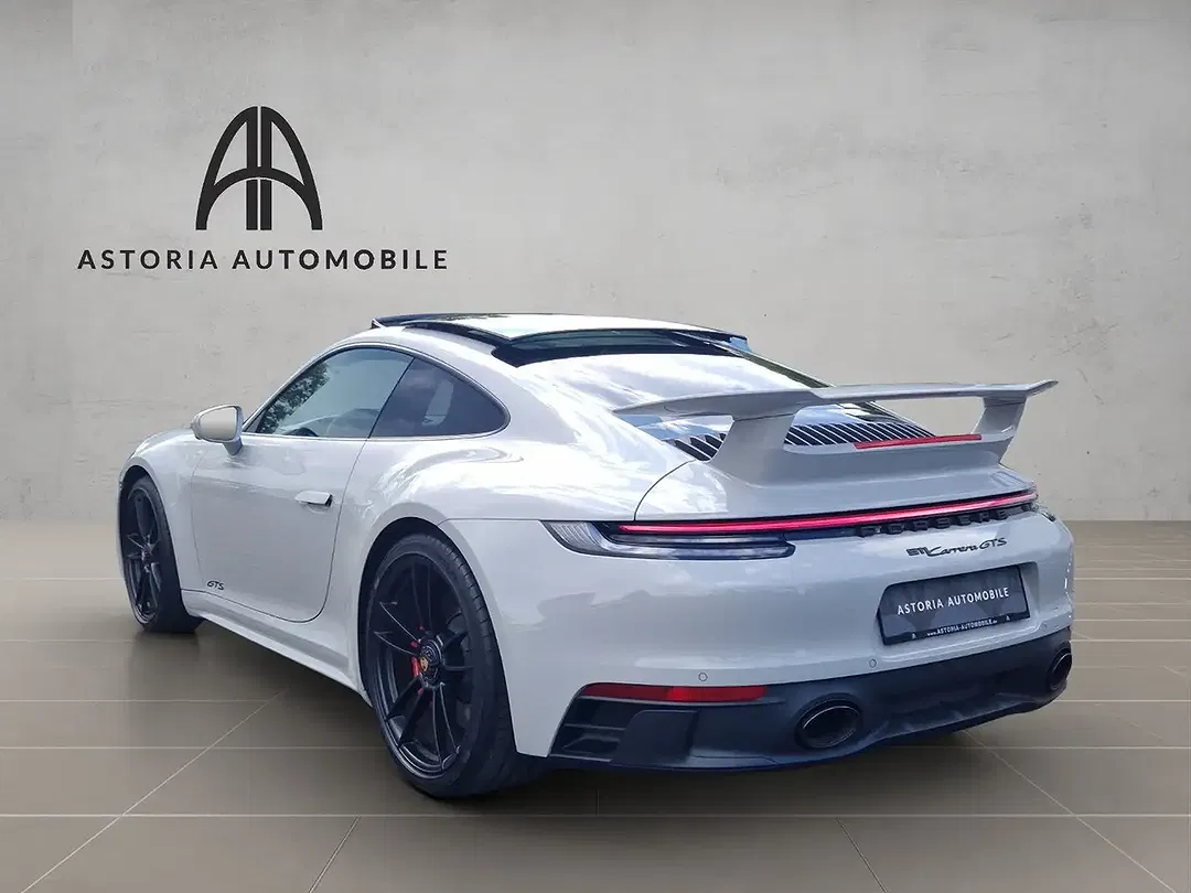 Porsche 911 Carrera GTS - Thumbnail 7