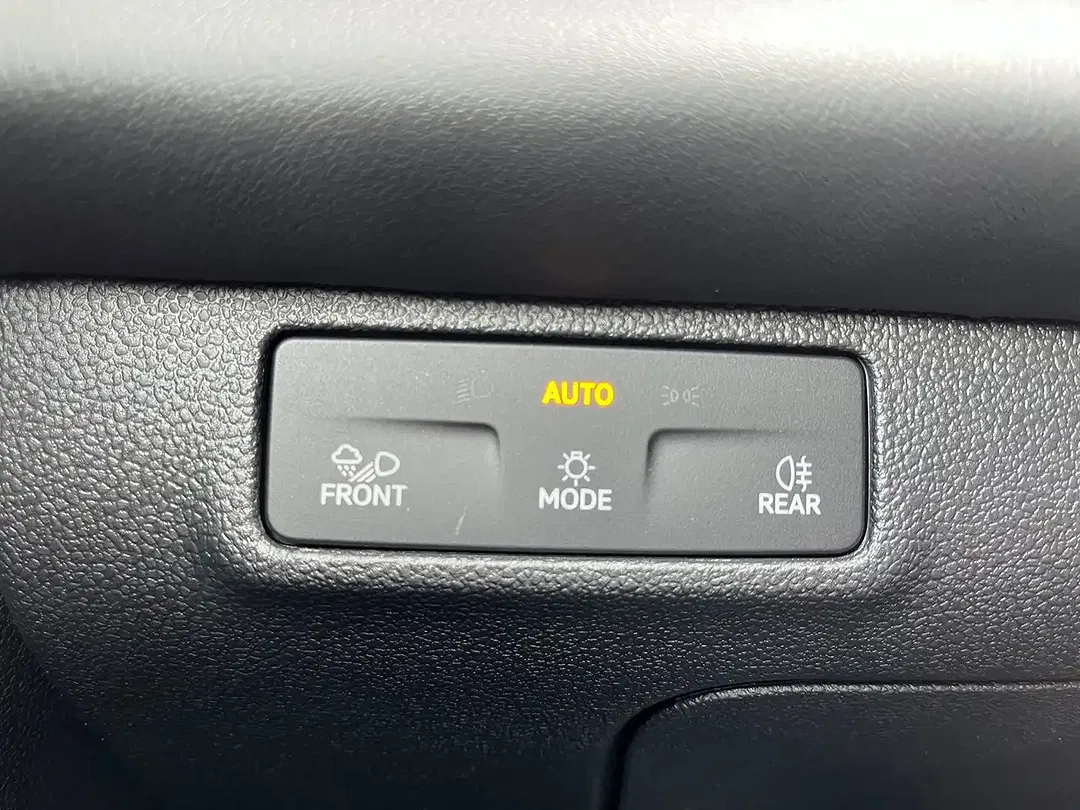 Volkswagen T-Roc 1.5 eTSI DSG R-Line - foto 14