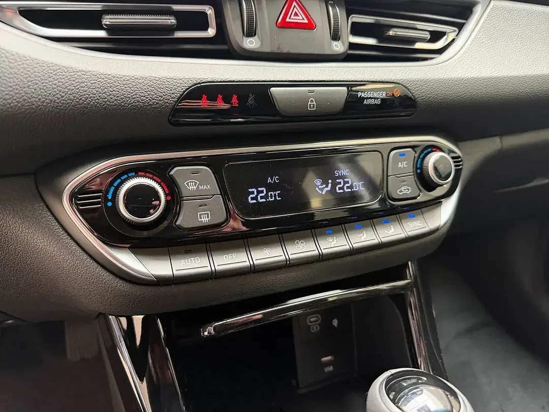 Hyundai i30 1.6 T-GDI cw - Thumbnail 14