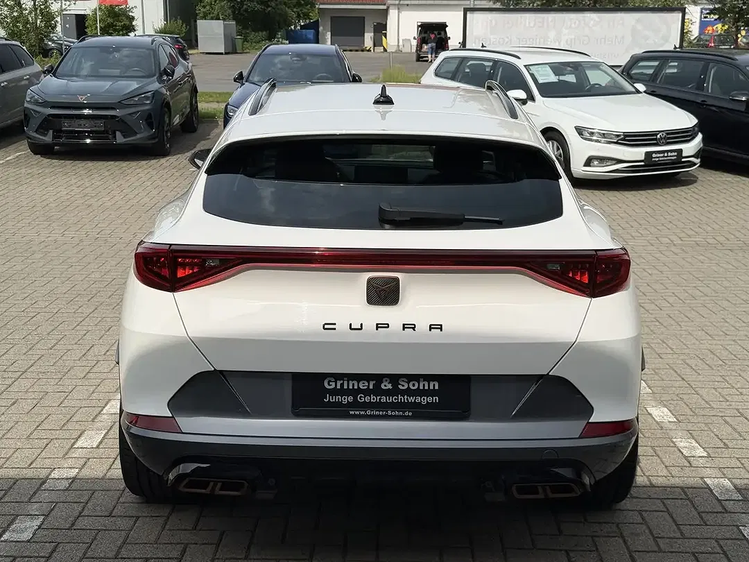 CUPRA Formentor PHEV - Thumbnail 8