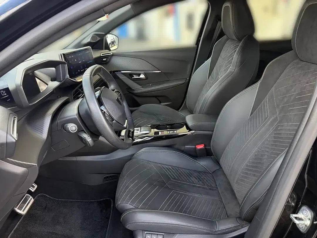 Peugeot 208 156 EV GT - Thumbnail 10