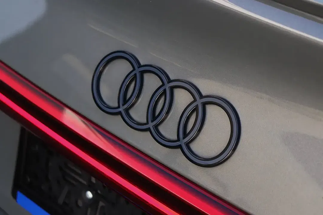 Audi Q8 e-tron 55 quattro competition Sportback - Thumbnail 8
