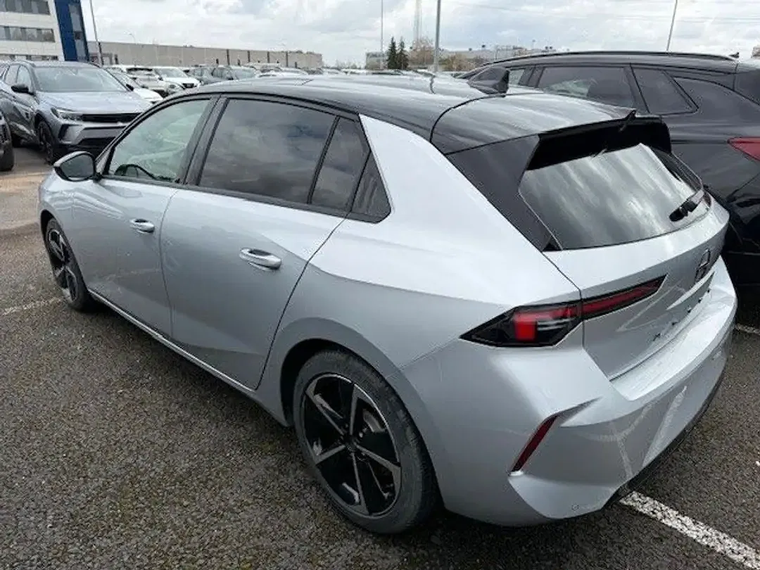 Opel Astra 1.2 Turbo GS - Thumbnail 4