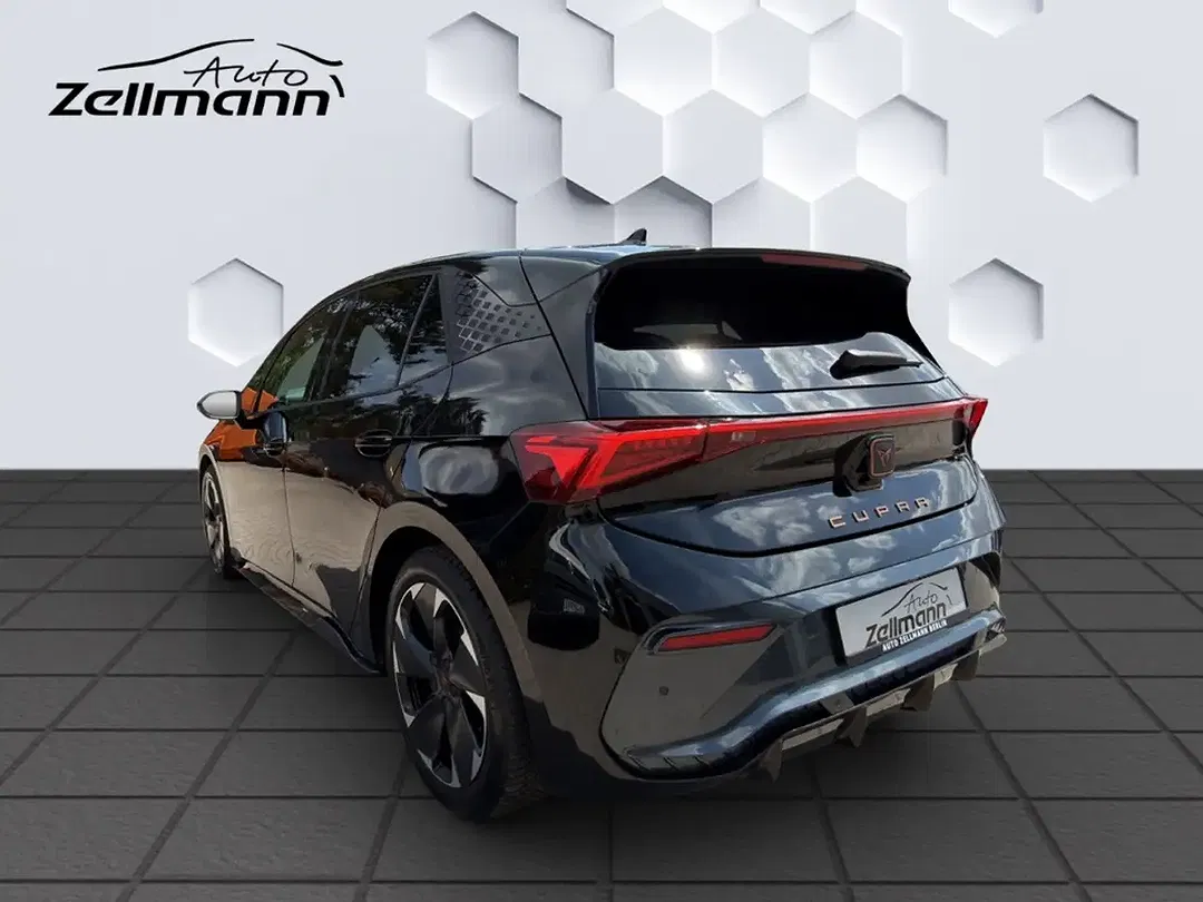 CUPRA Born - Thumbnail 3