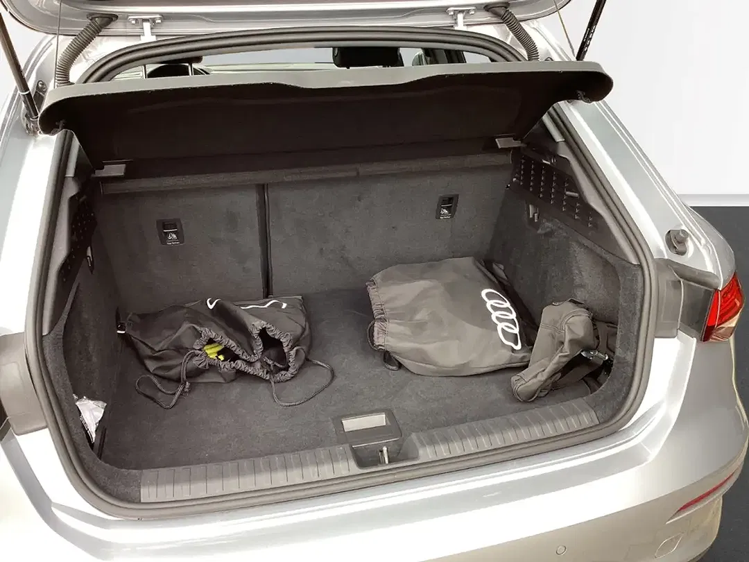 Audi A3 S tronic Sportback - Thumbnail 9