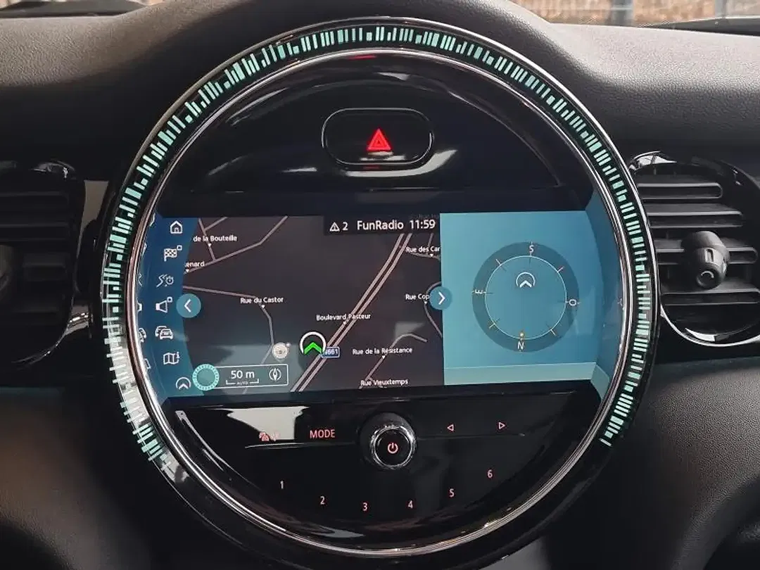 MINI Cooper SE - Thumbnail 11