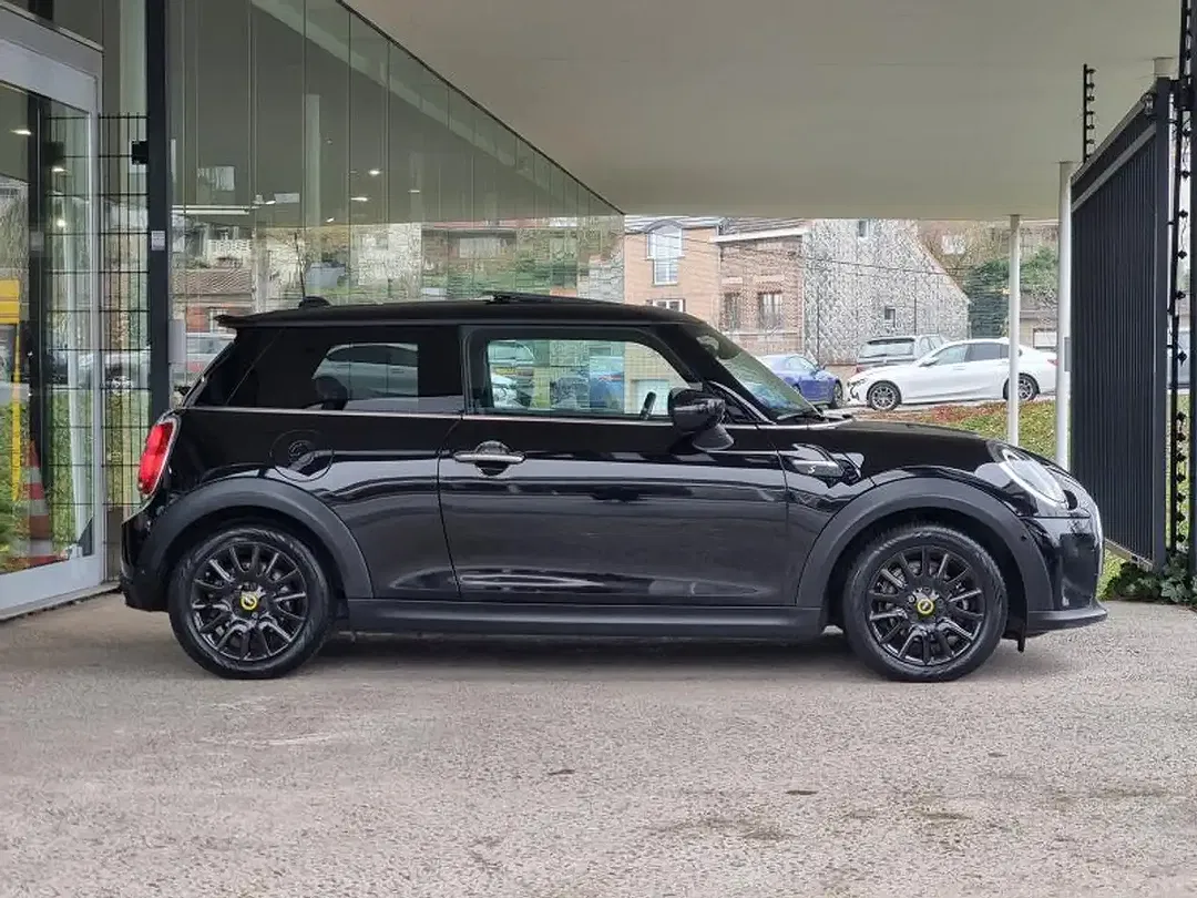 MINI Cooper SE - Thumbnail 3