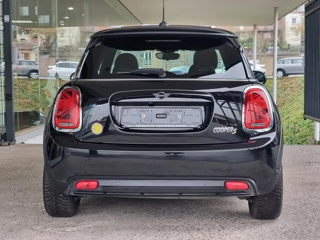 MINI Cooper SE - Thumbnail 4