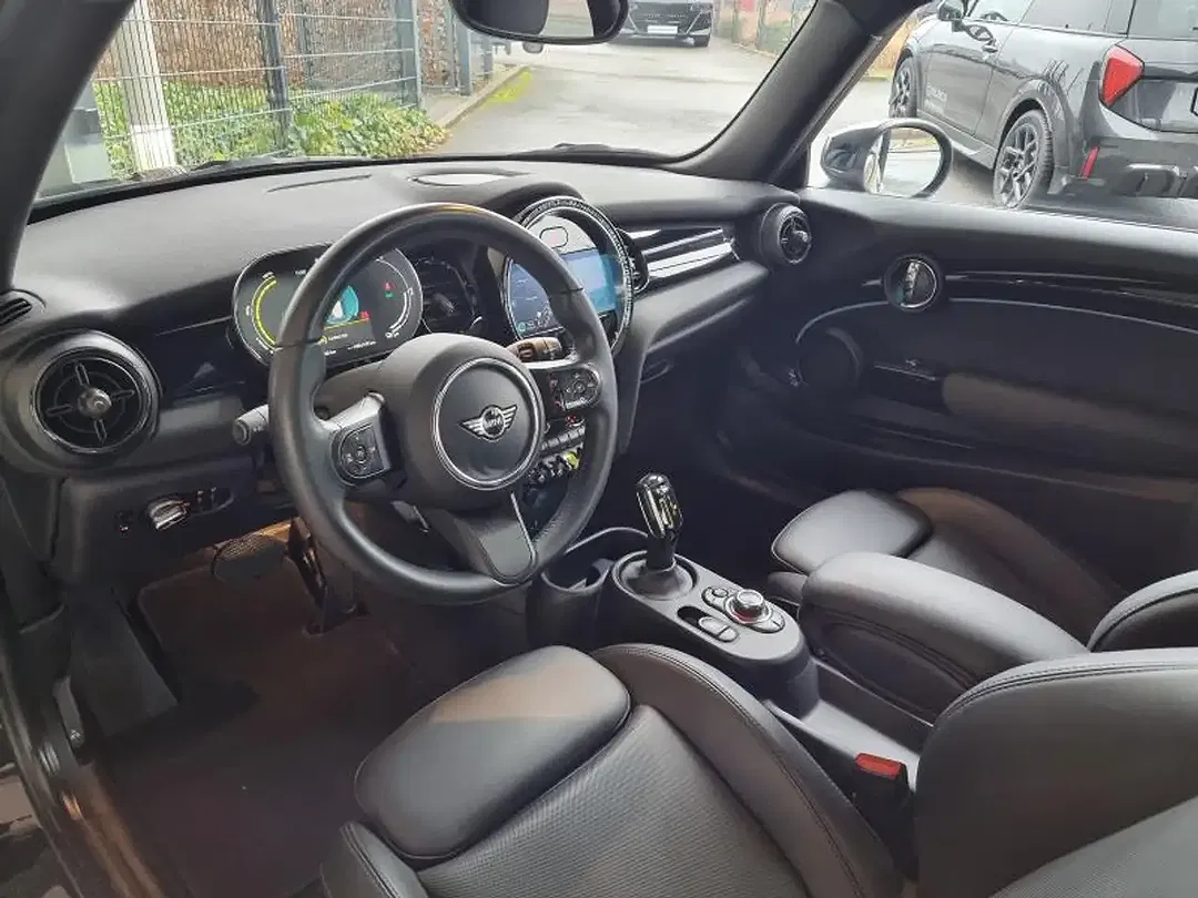 MINI Cooper SE - Thumbnail 6