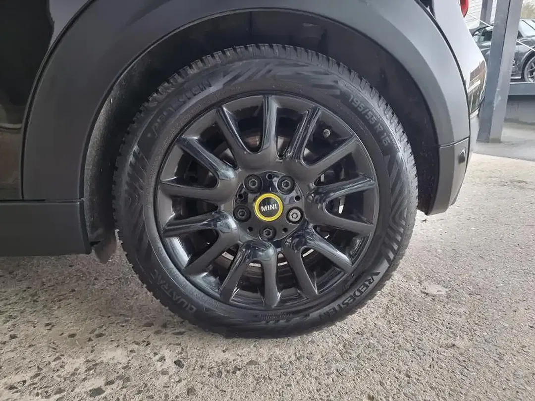 MINI Cooper SE - Thumbnail 8