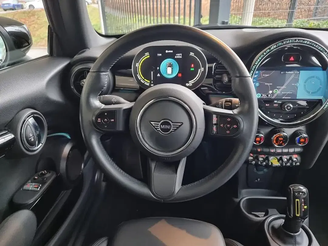 MINI Cooper SE - Thumbnail 9