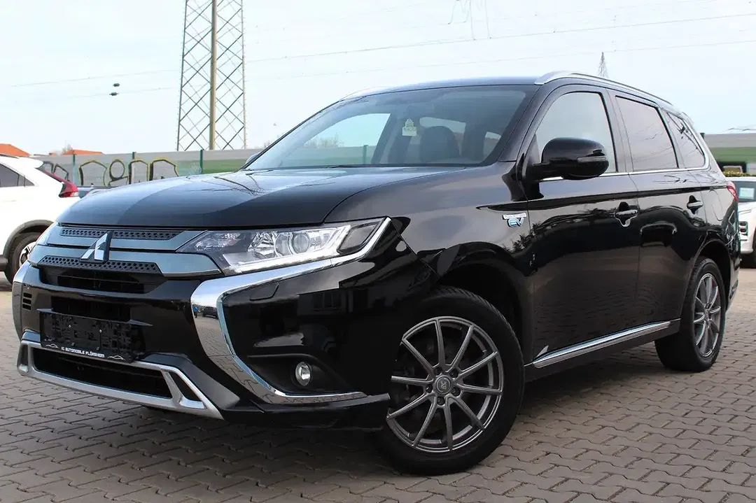 Mitsubishi Outlander 2.4 PHEV 4WD - foto 1