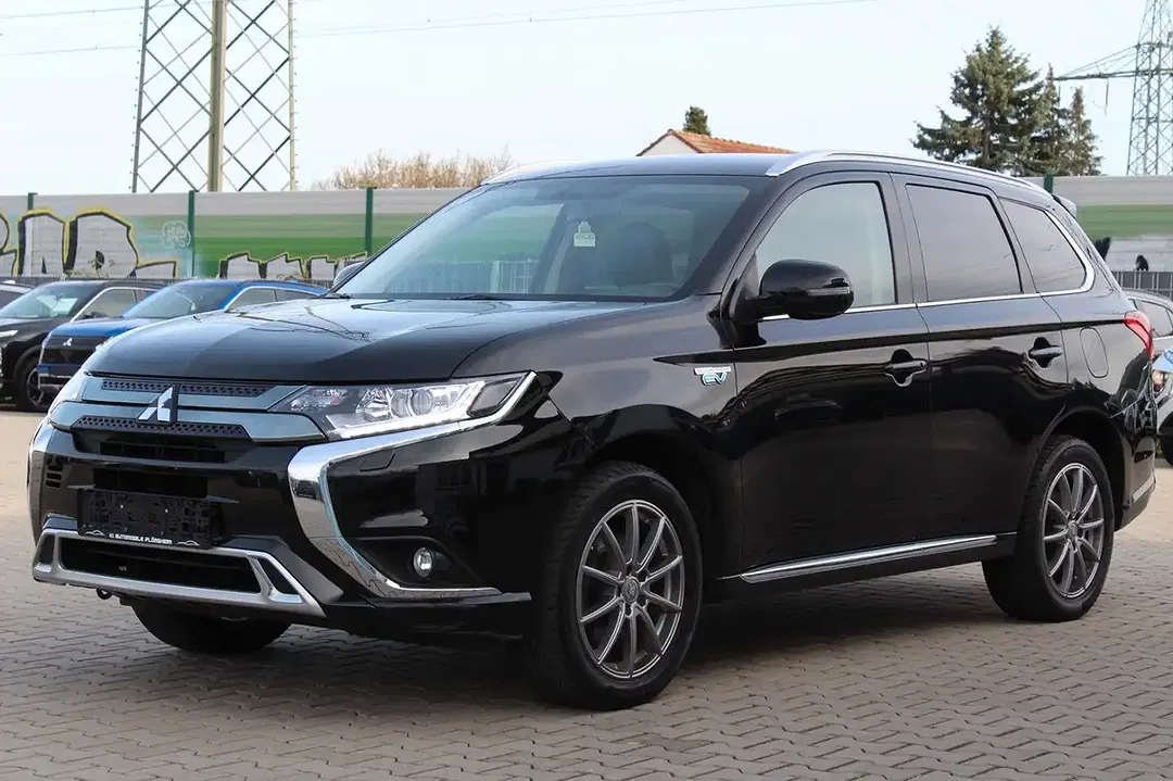 Mitsubishi Outlander 2.4 PHEV 4WD - foto 2