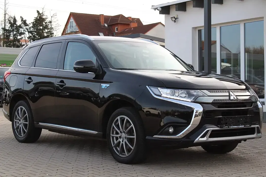 Mitsubishi Outlander 2.4 PHEV 4WD - Thumbnail 4