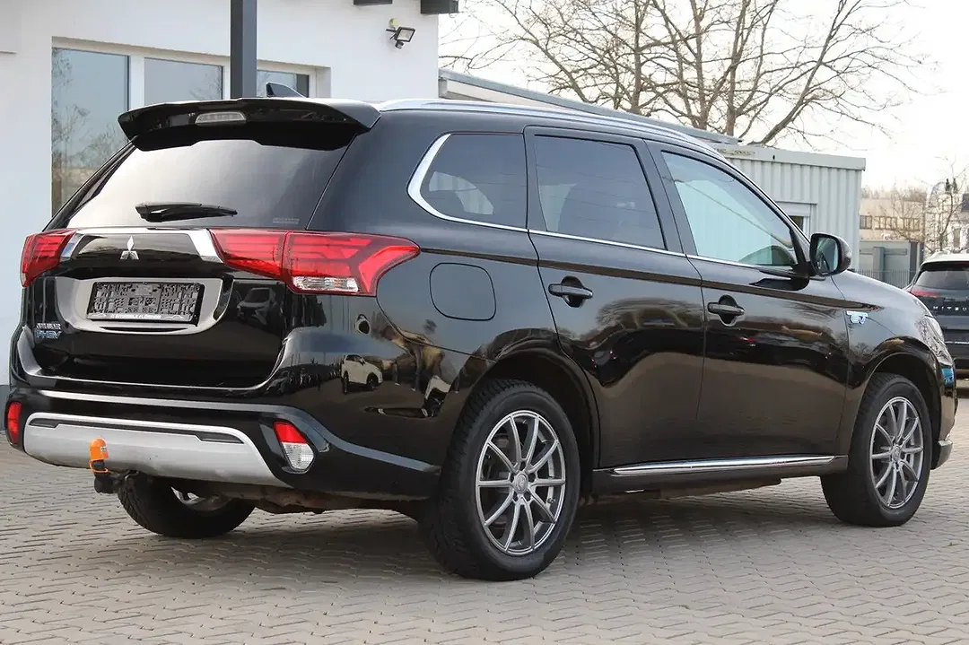 Mitsubishi Outlander 2.4 PHEV 4WD - Thumbnail 6
